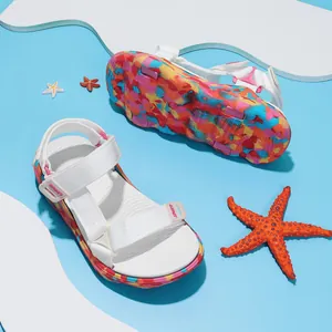 Sandales de plage légères blanches pour filles avec semelle tie-dye colorée été