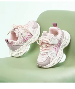 Atmungsaktive Kinder-Sneaker in Rosa und Weiß mit klobigen Sohlen und Klettverschluss