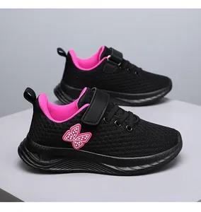 Scarpe da corsa traspiranti nero e rosa per bambine con dettaglio ricamo farfalla