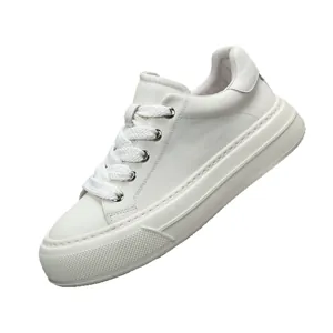 Baskets de luxe pour hommes en cuir blanc avec semelle plateforme et cuir de vache
