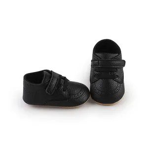 Black faux leather baby walking shoes with hook and loop strap for 0-1 year old infants