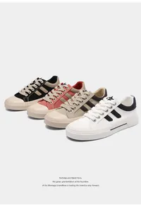 Vista detallada de cuatro colores de zapatillas casuales para hombre con rayas laterales
