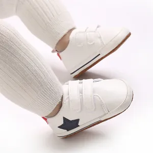 Scarpe primi passi bianche per neonato con stella e velcro, per bimbi 0-12 mesi