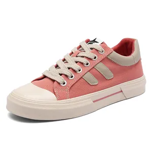 Zapatillas de lona rosa salmón para hombre con diseño transpirable y suelas planas beige
