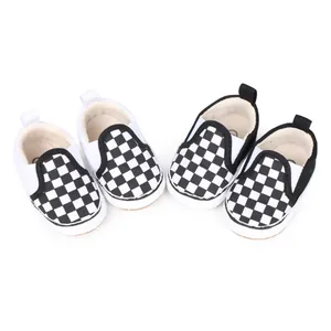 Zapatos de Lona para Recién Nacido Patrón de Damero Suela Blanda Bebé Slip-On Zapatos de Pre-marcha para Niños Niñas Zapatillas Casuales