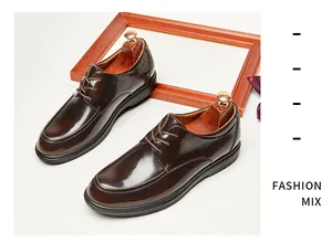 Zapatos Derby de piel marrón brillante con hormas detalle