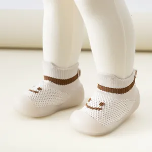 Chaussures de marche bébé en maille respirante avec semelles souples antidérapantes