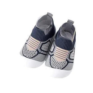 Zapatos de bebé transpirables con suelas blandas antideslizantes y protección