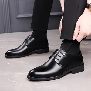 Chaussures de ville classiques en cuir noir pour hommes avec lacets pour le bureau