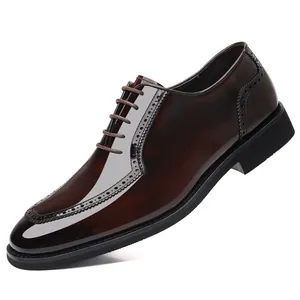 Classic men's brown genuine leather brogue Oxford shoes for formal business wear