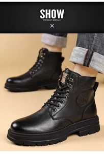 Detailansicht der schwarzen Herren-Schnürstiefel aus Leder mit robuster dicker Sohle