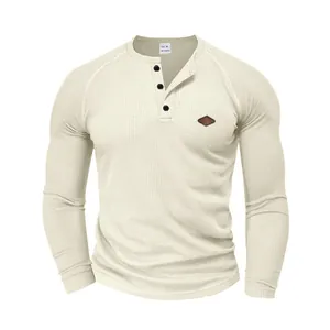 Maglia Henley da uomo a maniche lunghe in maglia a nido d'ape crema