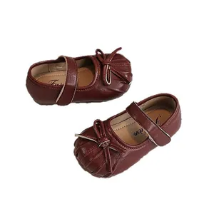 Toddler girls dark red pleated leather Mary Jane shoes with bow and soft soles