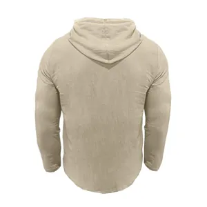 Rückansicht eines atmungsaktiven Herren-Leinen-Hoodies in Khaki, locker geschnitten