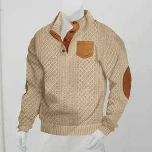 Vue détaillée d'un pull en maille jacquard pour homme avec col Henley et coudières