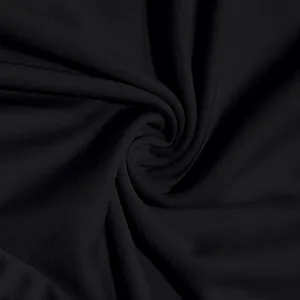 Vista macro dettagliata del tessuto in seta ghiacciata nera traspirante ad asciugatura rapida