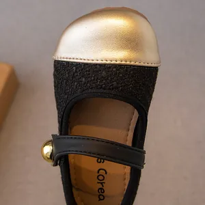 Elegante Tweed-Mary-Jane-Schuhe für Mädchen mit goldener Zehenkappe und weicher Sohle.