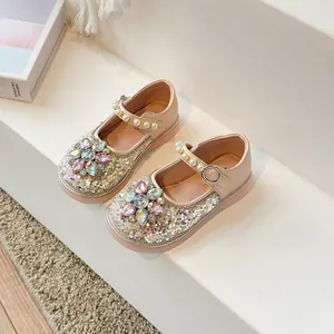 Chaussures de princesse roses à paillettes pour filles avec fleur en cristal et perles.
