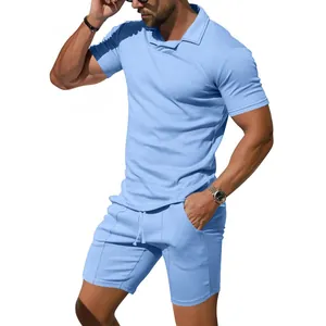 Hellblaues Herren Slim Fit schnelltrocknendes Polo-Shirt und Shorts Sommer Sportset.