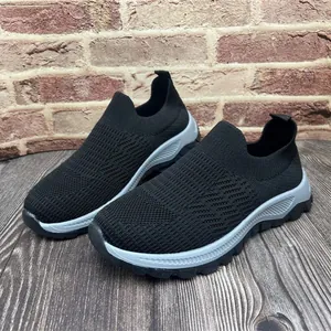 Zapatos Casuales de Fly-Knit Sin Cordones para Hombre Transpirables Suela Blanda Zapatillas de Andar Ligeras Mocasines de Malla para Hombre Diario