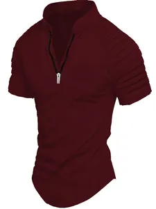 Polo da uomo bordeaux a maniche corte con cerniera e dettagli plissettati sulle spalle