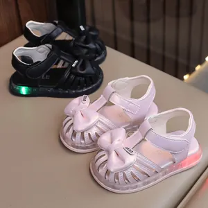 Kleinkind Mädchen LED Leuchtende Sandalen Sommer Prinzessin Schuhe Schleife Hohl Lauflernschuhe Weiche Sohle Rutschfeste Babyschuhe