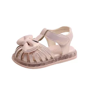Entzückende rosa Prinzessinnen-Sandalen für Kleinkinder mit Schleife und LED-Leuchtsohlen