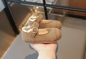 Braune Mädchen-Mary-Jane-Schuhe aus Wildleder mit Spitze und Schnallenverschluss