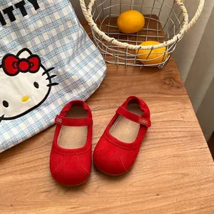 Zapatos Mary Jane de gamuza roja para niñas con suelas blandas y cómodas para primavera