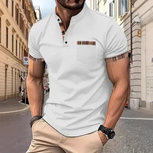 Polo ajusté moderne pour hommes avec col officier et accents élégants en écossais
