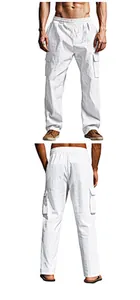 Vista delantera y trasera de los pantalones cargo blancos con varios bolsillos