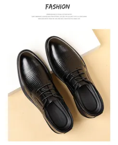 Klassische schwarze atmungsaktive Business-Casual-Lederschuhe für Herren mit Lochmuster