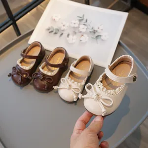 Chaussures Mary Jane élégantes pour filles avec dentelle et nœud en beige et marron