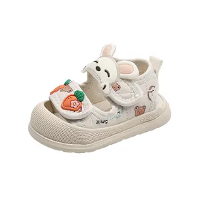 Sandales d'été mignonnes pour bébé avec motif lapin, maille respirante et semelle souple