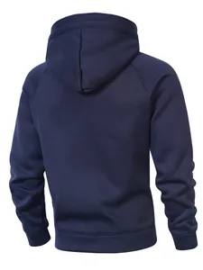 Rückansicht eines marineblauen Herren-Kapuzenpullovers mit Reißverschluss und Raglanärmeln