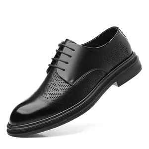 Scarpe classiche da uomo nere eleganti con design traforato traspirante per l'estate
