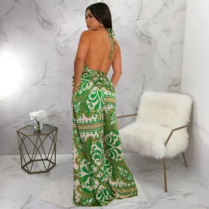Eleganter rückenfreier Neckholder-Jumpsuit mit grünem Paisley-Print für den Sommer