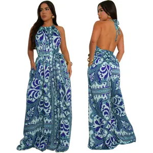 Vorder- und Rückansicht des blauen Paisley-Jumpsuits mit weitem Bein und Rückenausschnitt