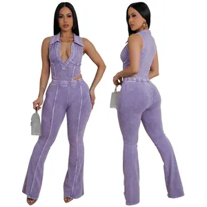 Μπροστινή και πίσω όψη μωβ σετ acid wash με αμάνικο τοπ και παντελόνι καμπάνα.