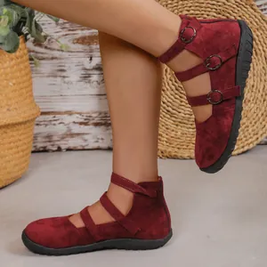 Retro burgundy round-toe Mary Jane flats with triple buckle straps for spring and autumn.