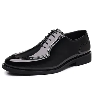 Klassische schwarze Lacklederschuhe für Herren für formelle Geschäftsanlässe