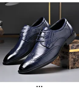 Zapatos Brogue de cuero azul con detalles de punta de ala y puntera bruñida para vestir