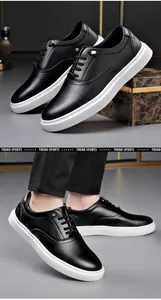 Baskets décontractées en cuir noir pour hommes avec semelles blanches épaisses, vue tendance