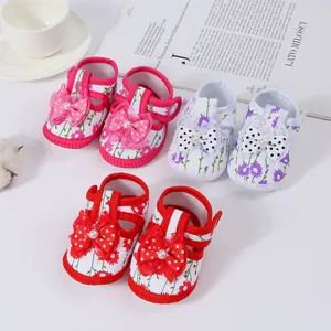 Soft-soled floral baby girl sandals with polka dot bows for 0-1 year old infants