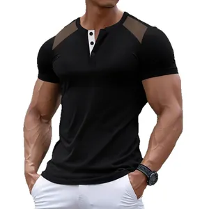 Ανδρικό αθλητικό μαύρο μπλουζάκι Henley με καφέ μπαλώματα και λευκή πατιλέτα