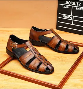 Sandales en cuir marron de style britannique pour hommes avec boucle réglable