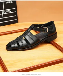 Sandales romaines classiques en cuir tressé noir pour hommes avec détail de boucle