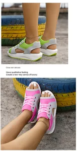 Detailweergave van mesh sandalen met sleehak voor dames in roze en fel neon groen