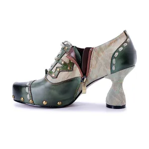 Vue latérale d'escarpins en cuir véritable rétro avec détails de rivets et zip doré