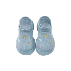 Breathable mesh baby walking shoes with soft non-slip rubber soles for toddler infants